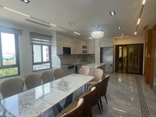 Hình ảnh Bán Nhà Nguyễn Văn Cừ 7 Tầng TM ,51m²,ngõ ô tô ,cách mặt phố 10m,KD .