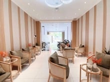 Hình ảnh Bán Gấp Nhà mặt tiền 100m2 4 tầng Kinh doanh Âu Cơ - khu Bàu Cát