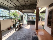 Hình ảnh Bán căn biệt thự góc 2 mặt tiền ngay sát đường Lê Văn Việt, Dt 200m22