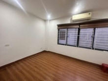 Hình ảnh Bán nhà Bồ Đề, Long Biên 35m 5 tầng MT 5m 6,8 tỷ