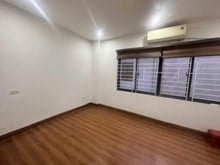 Hình ảnh Bán nhà Bồ Đề, Long Biên 35m 5 tầng MT 5m 6,8 tỷ