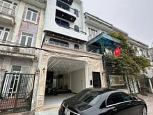 Hình ảnh Bán Nhà PHÂN LÔ 2 THOÁNG Trần Quốc Hoàn, 57M2 × 4 TẦNG, MT 5M, 21.5 TỶ