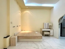 Hình ảnh Cho thuê phòng yên tĩnh, đầy đủ nội thất, giá cả phù hợp tại Quận 1
