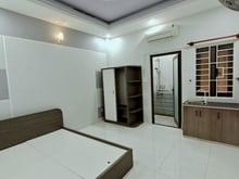 Hình ảnh Phòng rộng rãi mới hoàn thiện, thiết kế hiện đại, đường ô tô, ở ngay