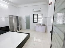 Hình ảnh Phòng rộng rãi mới, sẵn nội thất, 3 bước đi bộ ra chợ bách hóa xanh