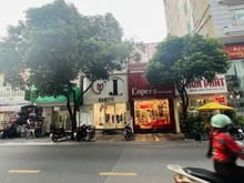 Hình ảnh SHOP thời trang số 98 Nguyễn Trãi, , Q1. Dt: 4,2x20M, Kc: trệt 2 lầu