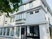 Hình ảnh Bán Vila  Nguyễn Văn Hưởng , Thảo Điền,Q2- 18x24m - 3 tầng -giá:100 tỷ