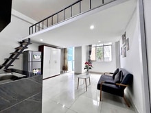 Hình ảnh Duplex ban công giá rẻ ngay Hàng Xanh