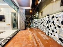Hình ảnh Ngọc Hồi- ô tô tránh 15m- 5 tầng đủ công năng