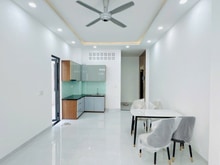 Hình ảnh Bán nhà mới HXH Đặng Văn Ngữ 43m2 nở hậu 5.6m có thang máy 3 tầng BTCT