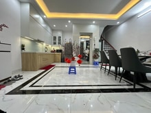 Hình ảnh Trương định- hộ khẩu 2 bà- gần phố- 5 tầng thang máy