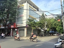 Hình ảnh Cho thuê nhà GÓC 2MT Nguyễn Hồng Đào-P14-Tân Bình.DT 4x16- Đúc 3 Lầu