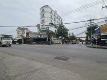 Hình ảnh Giảm 4 tỷ ,Bán tòa nhà Building , 2 Mặt Tiền , 270m2 , 6 tầng , Dĩ An