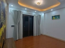 Hình ảnh Bán nhà 42m2, mặt tiền 4m, 4 tầng Cổ Điển, Tứ Hiệp, ô tô đỗ cổng