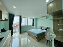 Hình ảnh Studio bancon tại Phan Đình Phùng gần trường ĐH Y Dược, ISB Phú Nhuận