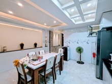 Hình ảnh Quận 7 bán nhà kế Phú Mỹ Hưng, hẻm xe hơi, sổ hồng, gần 80m2, 7.x tỷ