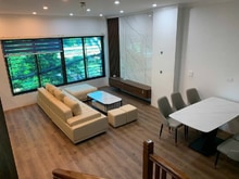 Hình ảnh Nhà phố Hoa Lâm, 42m2- 5 tầng-mt5- 11 tỷ, trước nhà ô tô tránh