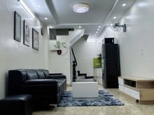 Hình ảnh Cần cho thuê nhà phân lô ngõ Nguyễn Hồng, Đống Đa