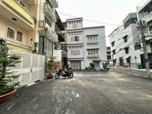 Hình ảnh Bán nhà 4 tầng sân thượng nội thất gỗ cao cấp mặt tiền đường, Quận 7.