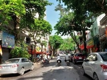Hình ảnh Hơn 8 tỷ có ngay nhà MẶT PHỐ NGỌC LÂM, kinh doanh sầm uất, lô góc