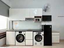 Hình ảnh Trống phòng studio của sổ lớn - máy giặt sấy riêng - Trần não, Quận 2