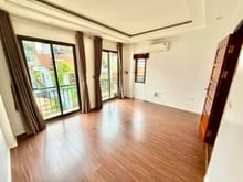 Hình ảnh Bán nhà phố Bồ Đề 45m2- 5 tầng - mặt tiền đẹp, gara ô tô, thang máy