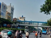 Hình ảnh H.iếm, gần bigC L. Biên, hơn 4 t.ỷ, b.án đ.ất tặng nhà 2T ,oto đỗ cửa