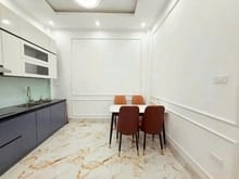 Hình ảnh Cần cho thuê nhà riêng ngõ Hoàng Hoa Thám, Ba ĐÌnh MỚI ĐẸP