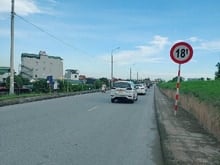 Hình ảnh Bán Đất 450m + MT10m_Bát khối Đông Dư-Kinh Doanh_Tặng Nhà 3 Tầng Đẹp