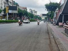 Hình ảnh Trung tâm phố Nguyễn Văn Cừ 35m²- 6 tầng- thang máy, 3 bước ra mặt phố