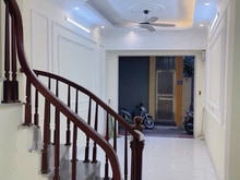 Hình ảnh Bán nhà phố Ngọc Thuỵ 35m²- 4 tầng, dân xây, ô tô 7 chỗ qua nhà