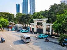 Hình ảnh Bán nhà phố NGUYỄN VĂN HUYÊN, CẦU GIẤY - Gara Ôtô, 7 tầng Thang máy