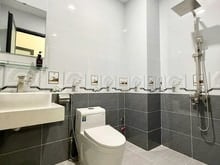 Hình ảnh Bán Nhà HXH Đường Mai Thị Lựu Quận 1, 4.7x18m,  thu nhập 60 Tr/tháng