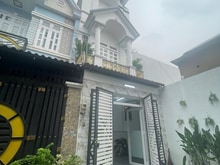 Hình ảnh Bán nhà 3 tầng nở hậu 5m5 63m2 5 tỷ 99 phường hiệp thành quận 12 cũ.