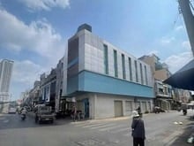 Hình ảnh CAFE- GÓC 2MT số 39 Nguyễn Thái Học, Q1. Dt: 20X8m, Kc: trệt 2 lầu