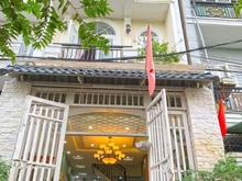 Hình ảnh HOT! Nhà đẹp ở liền 2 lầu ST hẻm xe hơi 6m Huỳnh Tấn Phát, Quận 7