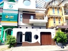 Hình ảnh Biệt thự góc 2 mặt tiền TRẦN THIỆN CHÁNH , P.12, Q10 - NGAY VẠN HẠNH