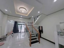 Hình ảnh Nhà nguyên căn giá siêu rẻ, nằm ngay hàng xanh