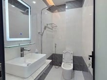 Hình ảnh Nhà mới đẹp 3 tầng Chuyên Dùng 9 - Sổ đẹp hoàn công đủ - Hẻm xe tải 6m