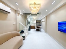 Hình ảnh Bán Nhà Ngã Tư Hàng Xanh Bình Thạnh Xe Hơi Tới Nhà 2PN 28m2 Chỉ Chỉnh
