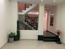 Hình ảnh Cho thuê nhà mặt tiền (5.6x18m) Nguyễn Văn Hưởng, Thảo Điền - 31tr/th