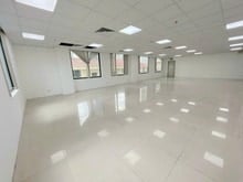 Hình ảnh Chính chủ cho thuê tòa nhà Phạm Văn Đồng 300mx8 tầng mặt tiền 8m