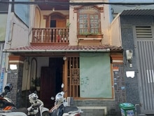 Hình ảnh Nhà 2 tầng ngang 4m5 đường huỳnh thị hai quận 12 full gỗ cẩm lai  giá