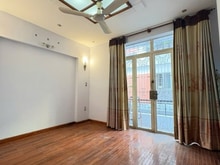 Hình ảnh Cần cho thuê căn nhà 1 trệt 2 lầu sân thượng 23tr/th mặt tiền Hoa Huệ