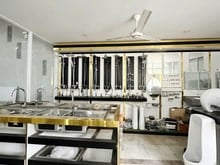 Hình ảnh Cho THUÊ Nhà 1T1L mặt tiền đường Đồng Khởi ngang gần 10m vị trí hot