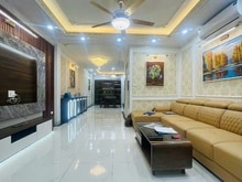 Hình ảnh Hiếm!Nhà Lạc Long Quân 42m2-Ngõ như phố-2 ô tô tránh-Giá nhỉnh 7 tỷ.