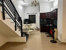 Hình ảnh Cho thuê nguyên căn gần Xuân Thủy (4x14m) 1 trệt 3 lầu. Giá thuê 37tr