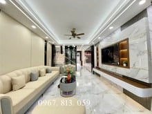 Hình ảnh Nhà có thang máy, bên UBP và trường học, DT:4x20M, Lửng, 3 Lầu, 4PN