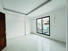 Hình ảnh Bán nhà Lĩnh Nam, 43m2 x 5 tầng, mặt tiền 4.2m, giá 7.9 tỷ