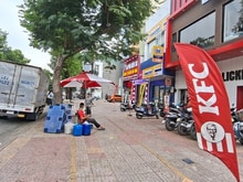 Hình ảnh M.ặt t.iền đường LÊ VĂN SỸ 5 tầng sân thượng, Đang cho CH thuê 25 trie